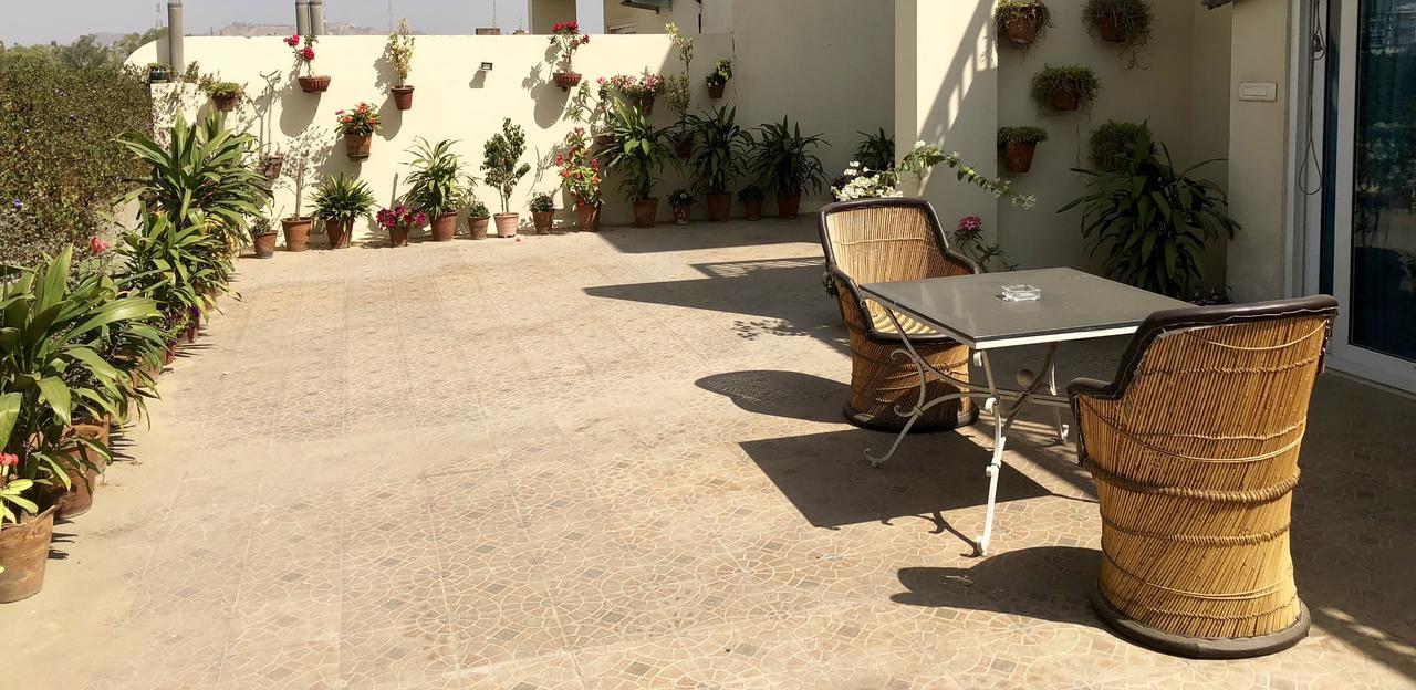 Saket Inn Jaipur Bagian luar foto